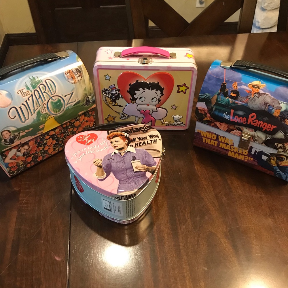 4 Vintage metal lunchboxes / tins